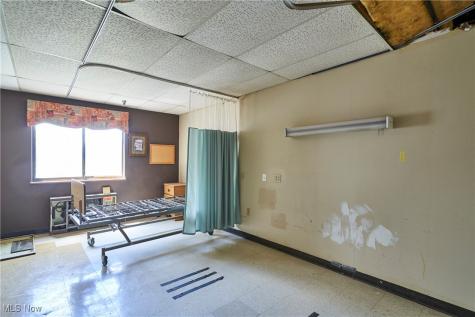 16231 Broadway Avenue Maple Heights OH 44137