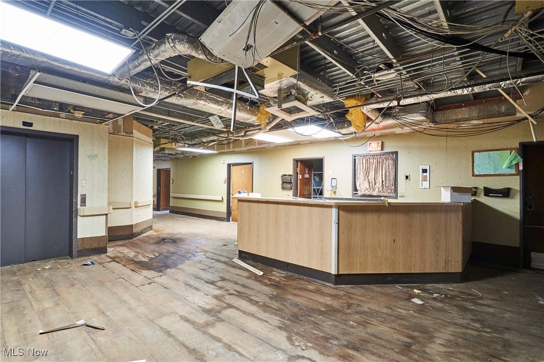 16231 Broadway Avenue Maple Heights OH 44137