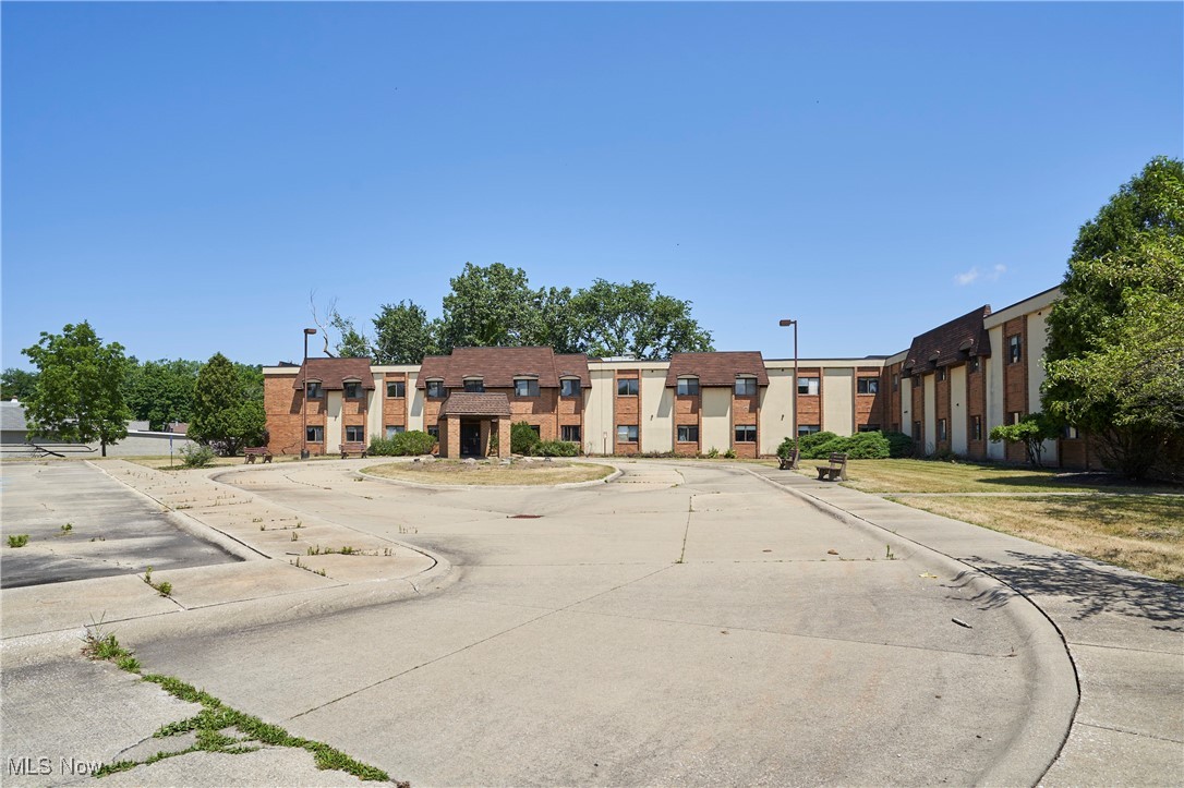 16231 Broadway Avenue Maple Heights OH 44137