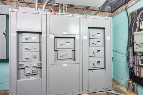 16231 Broadway Avenue Maple Heights OH 44137