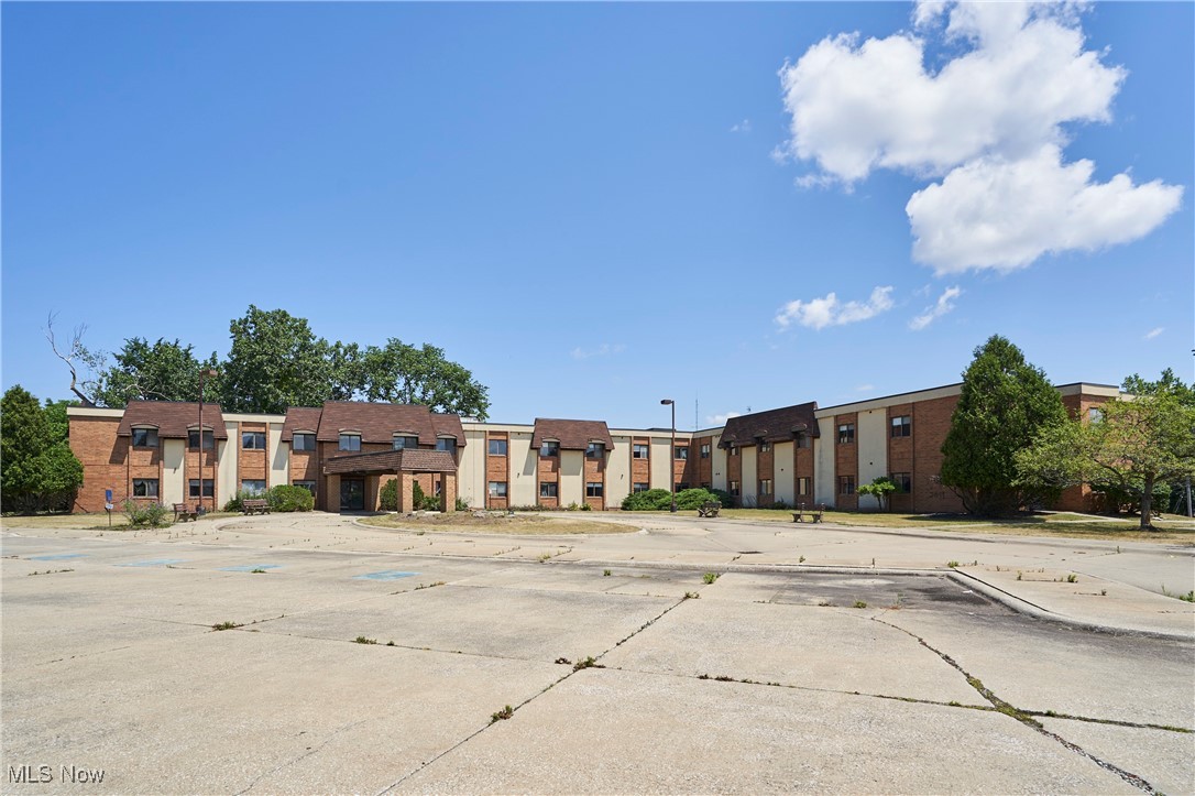 16231 Broadway Avenue Maple Heights OH 44137