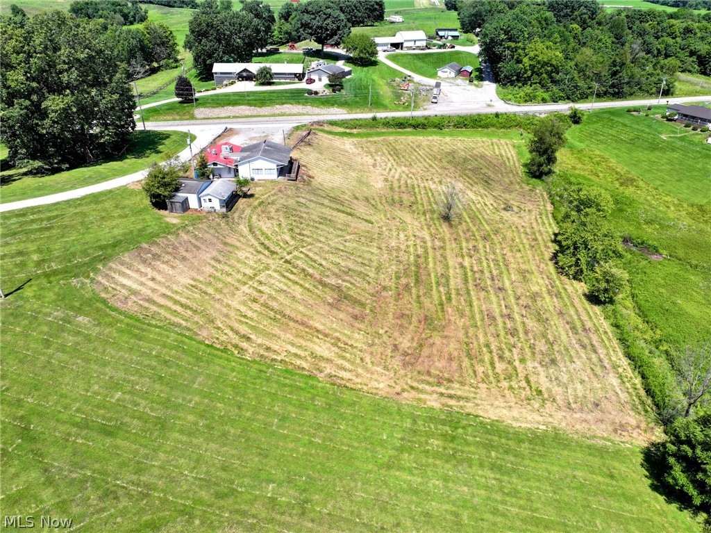 19510 Leatherwood Road Salesville OH 43778