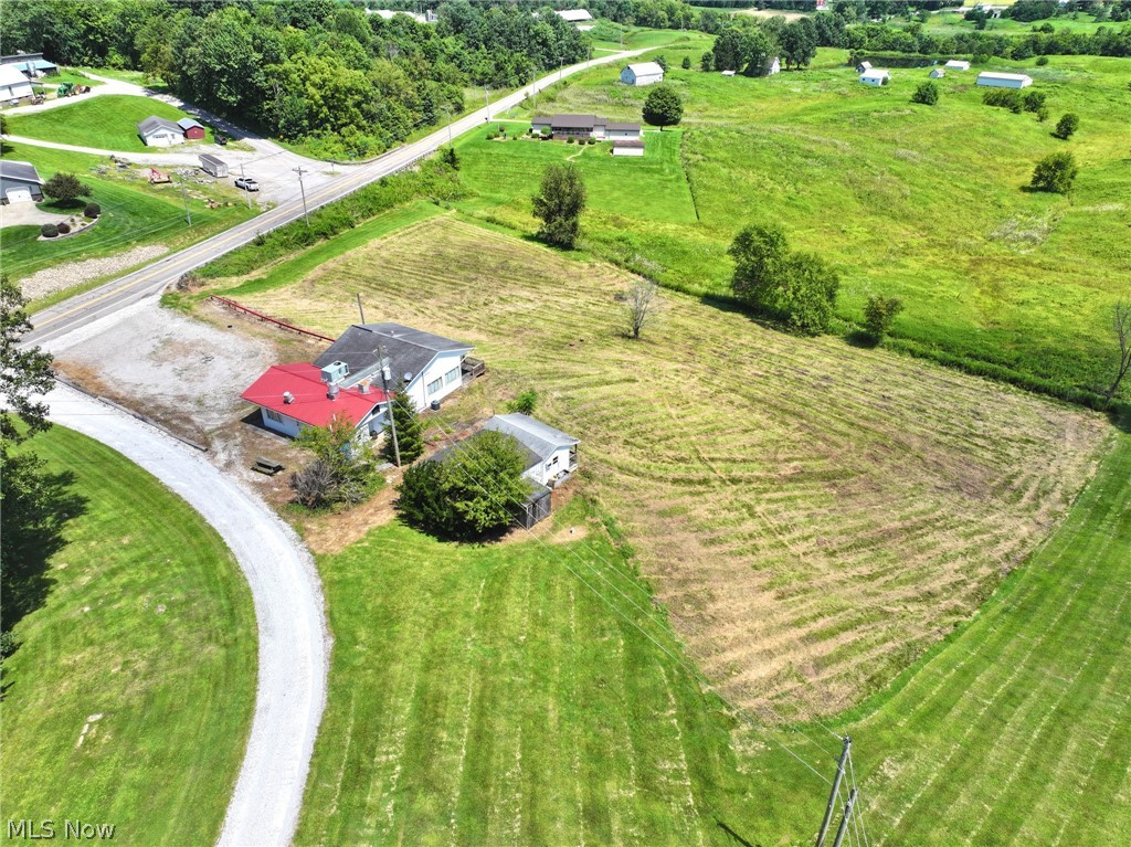 19510 Leatherwood Road Salesville OH 43778