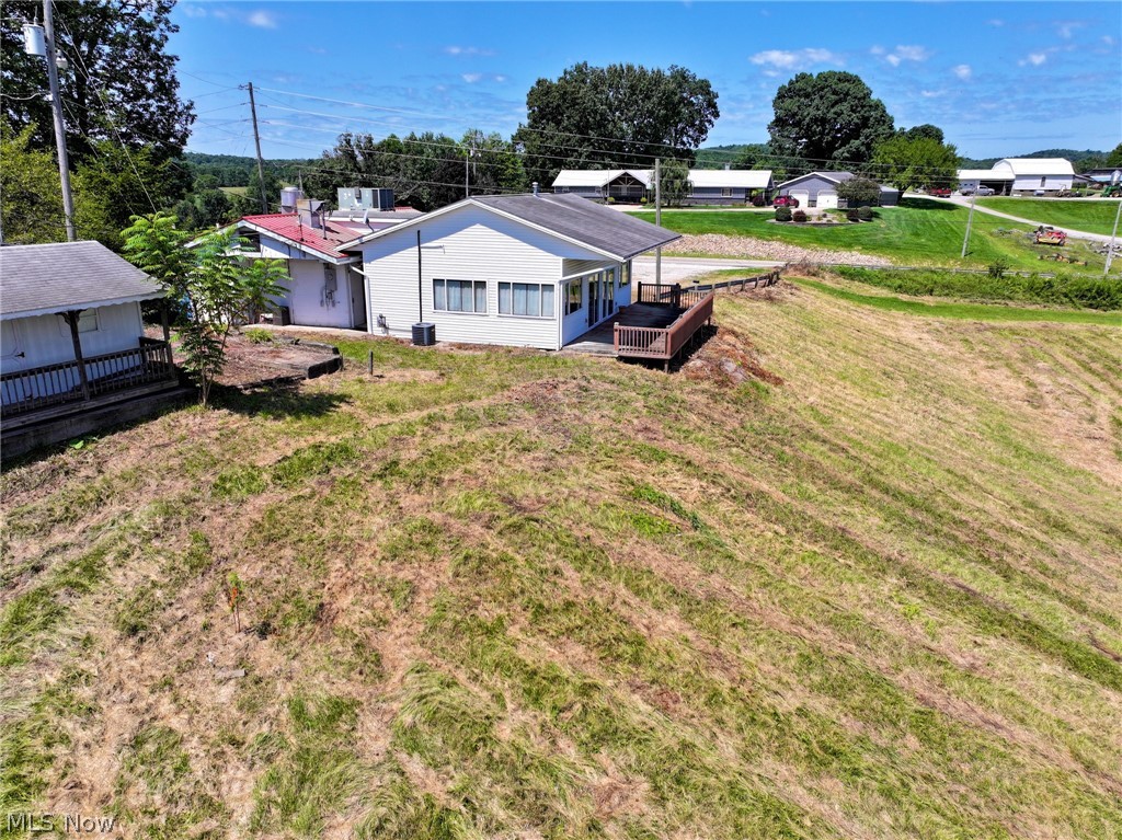 19510 Leatherwood Road Salesville OH 43778