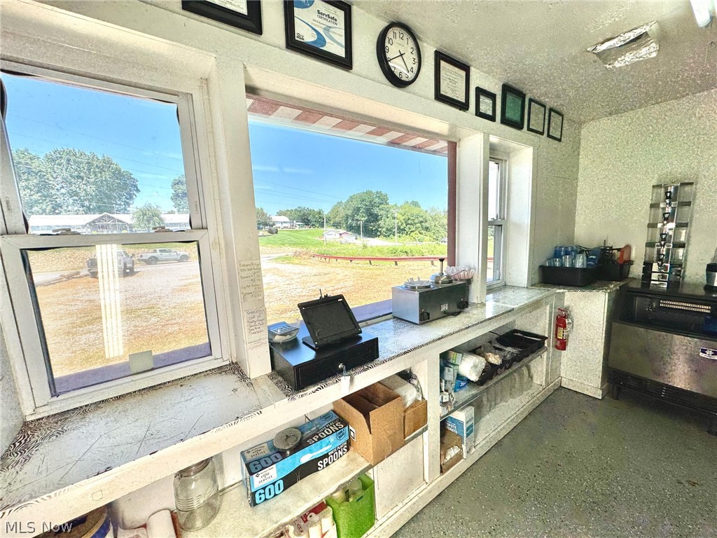 19510 Leatherwood Road Salesville OH 43778