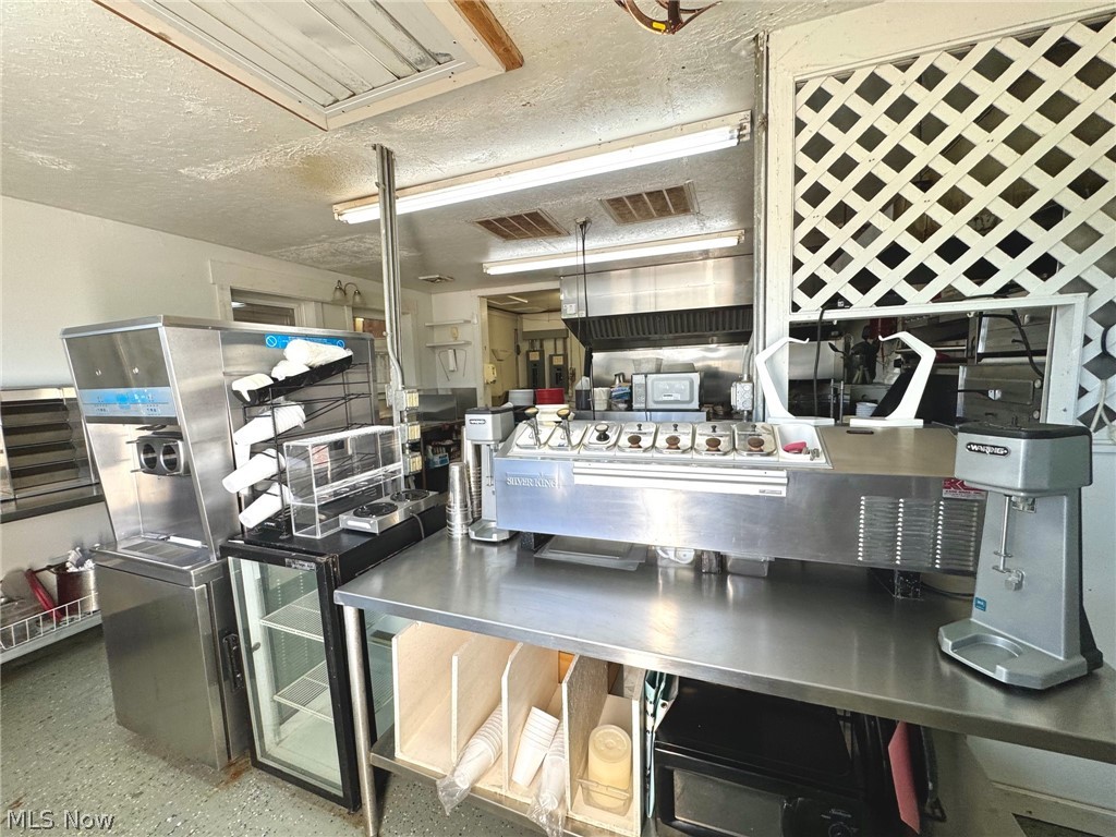 19510 Leatherwood Road Salesville OH 43778
