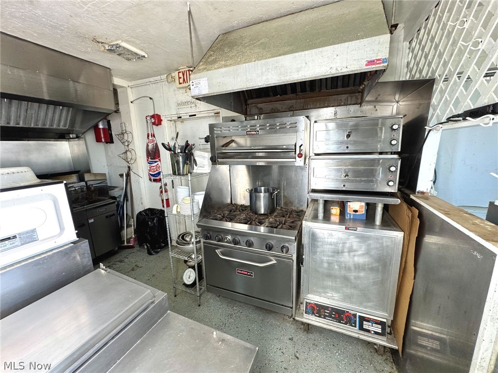 19510 Leatherwood Road Salesville OH 43778