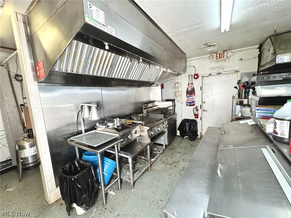 19510 Leatherwood Road Salesville OH 43778
