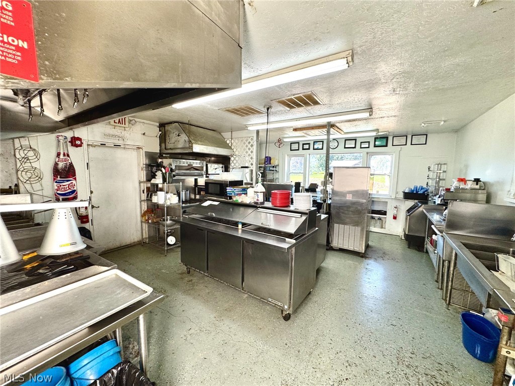 19510 Leatherwood Road Salesville OH 43778