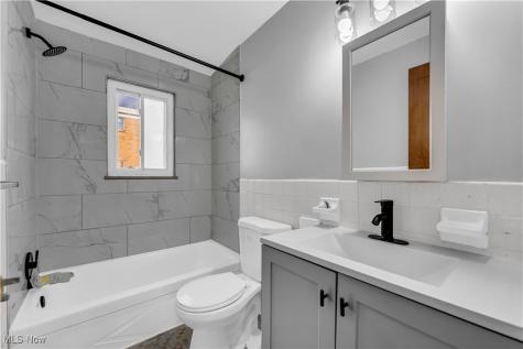 18809 Bella Drive Cleveland OH 44119