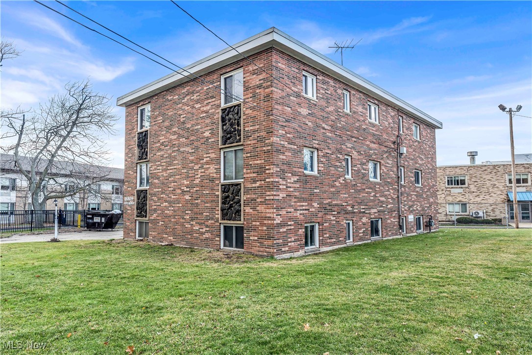 18809 Bella Drive Cleveland OH 44119