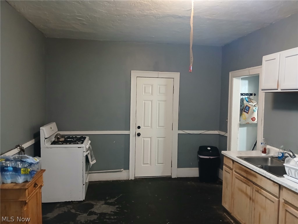 14306 Kinsman Road Cleveland OH 44120