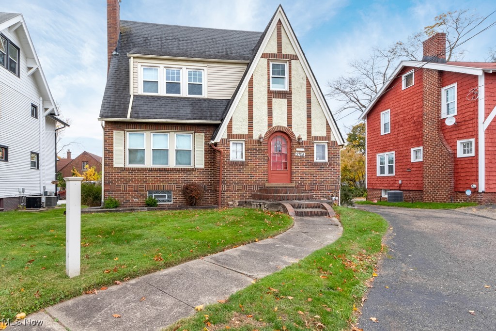 2705 Cleveland Avenue NW Canton OH 44709