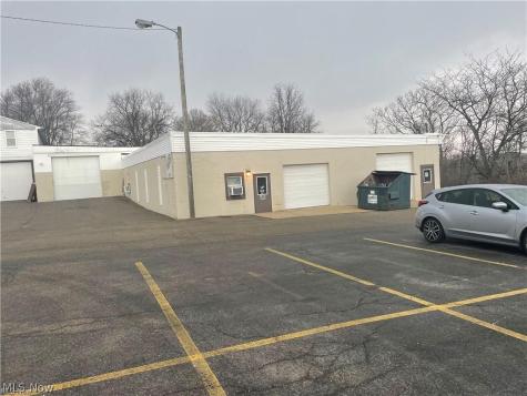 4925 Fulton Drive Nw Canton OH 44718