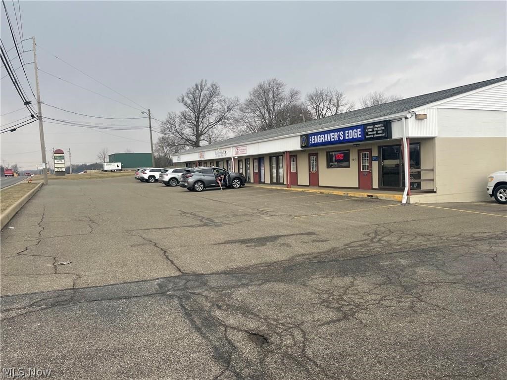 4925 Fulton Drive Nw Canton OH 44718