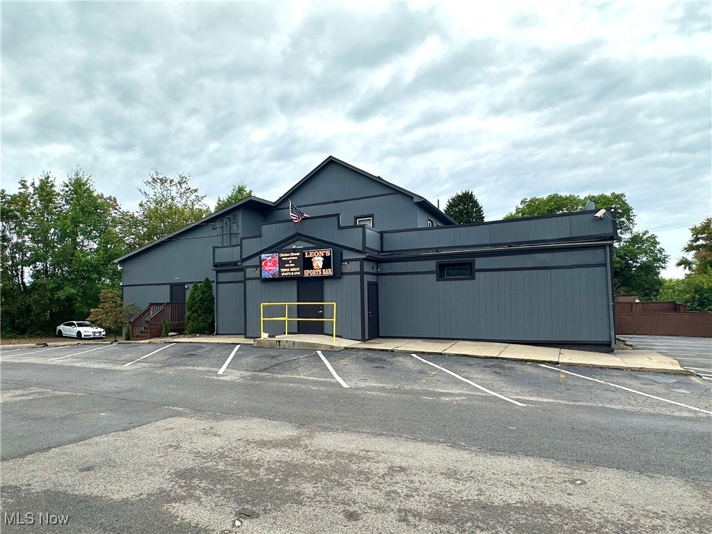 1111 Niles Cortland Road NE Howland OH 44484