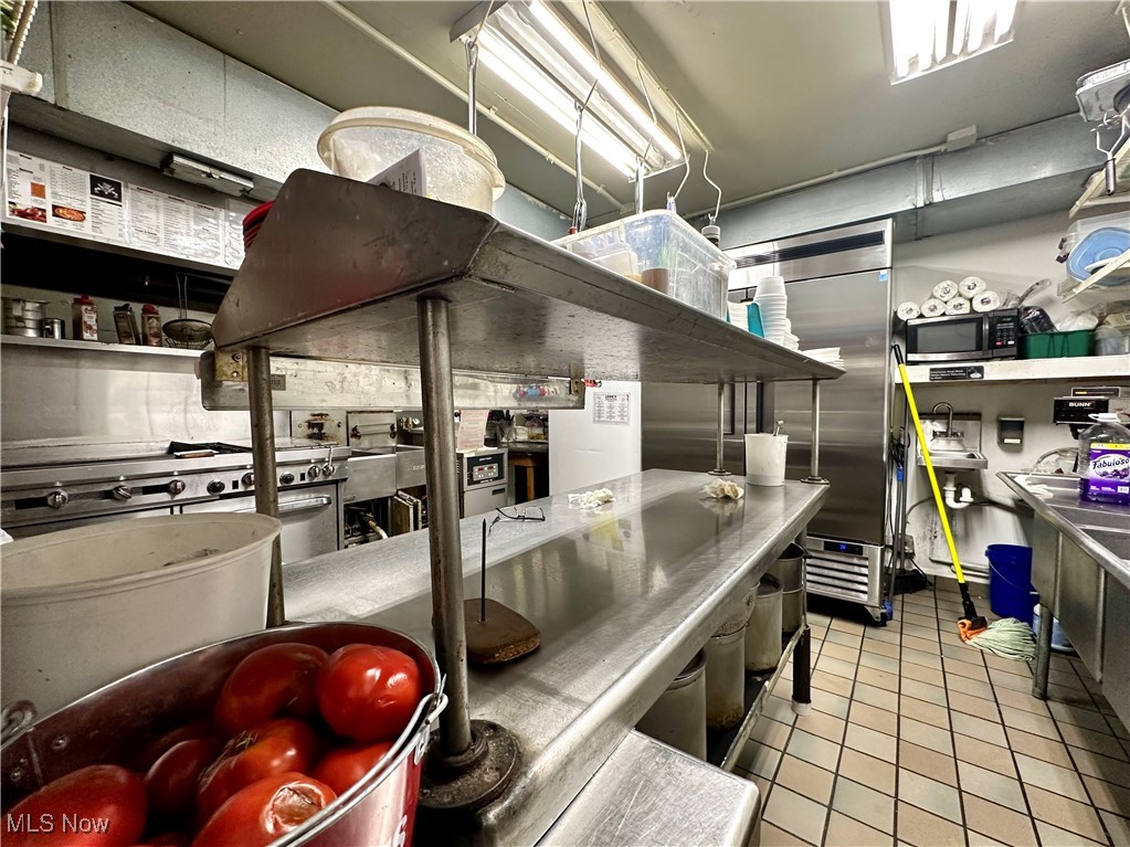 1111 Niles Cortland Road NE Howland OH 44484