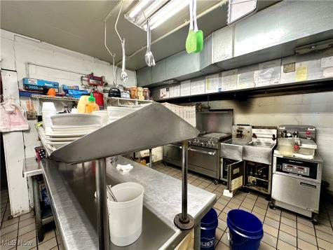 1111 Niles Cortland Road NE Howland OH 44484