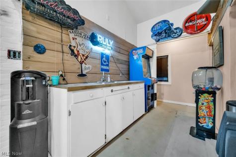 1386 Cranford Avenue Lakewood OH 44107