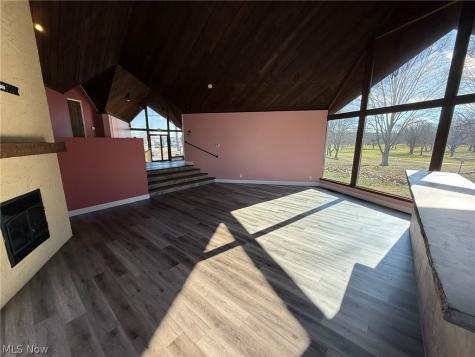 10804 Wilkshire Boulevard NE Bolivar OH 44612