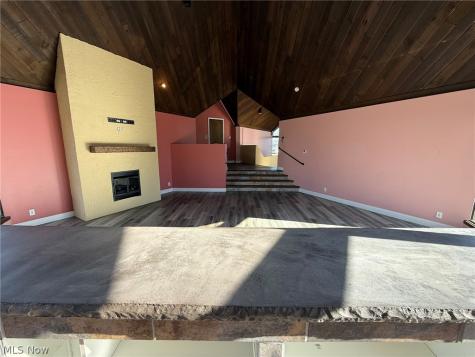 10804 Wilkshire Boulevard NE Bolivar OH 44612