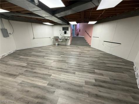 10804 Wilkshire Boulevard NE Bolivar OH 44612