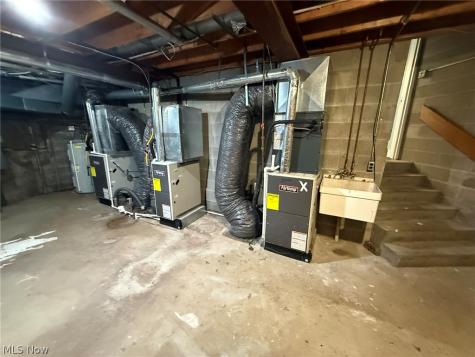 10804 Wilkshire Boulevard NE Bolivar OH 44612