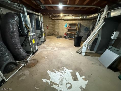 10804 Wilkshire Boulevard NE Bolivar OH 44612