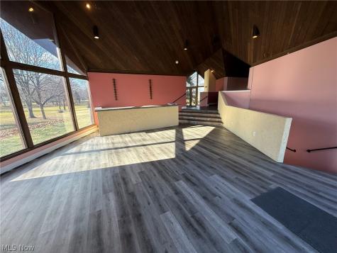 10804 Wilkshire Boulevard NE Bolivar OH 44612