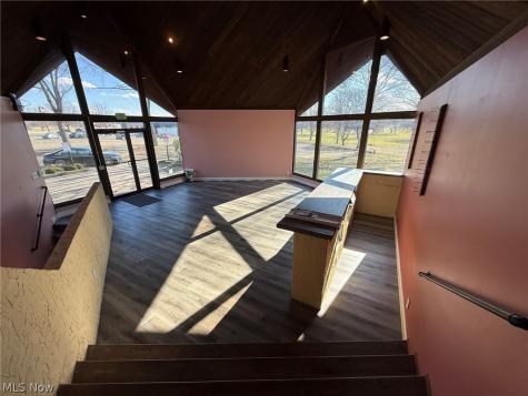 10804 Wilkshire Boulevard NE Bolivar OH 44612