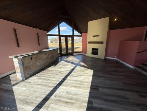 10804 Wilkshire Boulevard NE Bolivar OH 44612