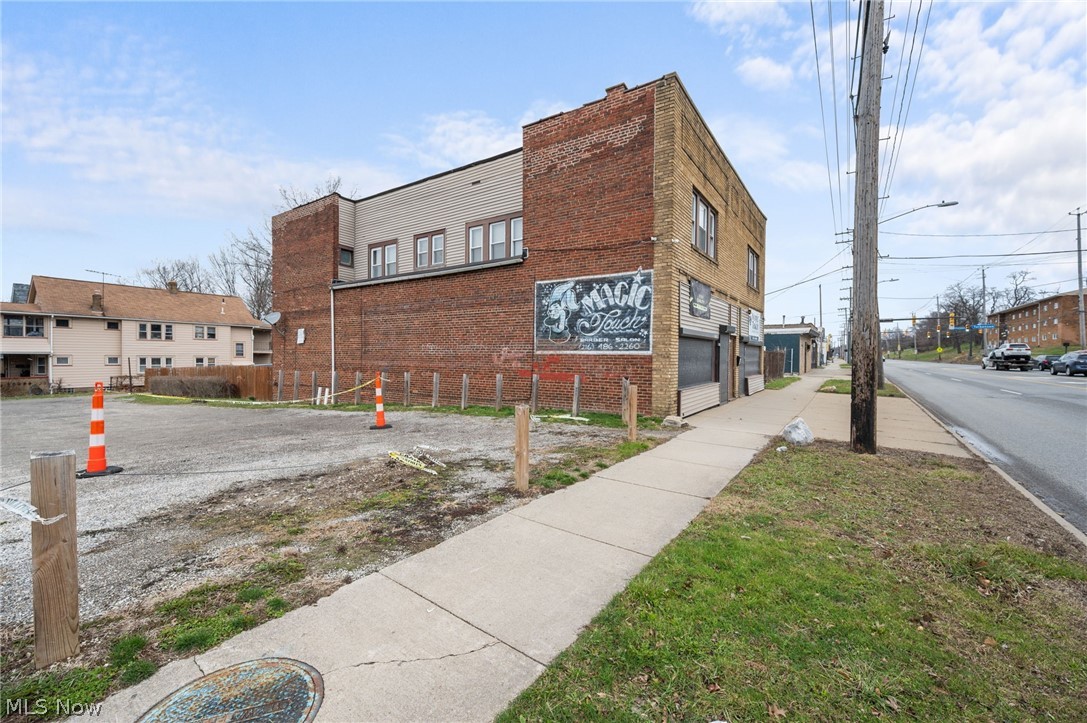 17705 Euclid Avenue Cleveland OH 44112