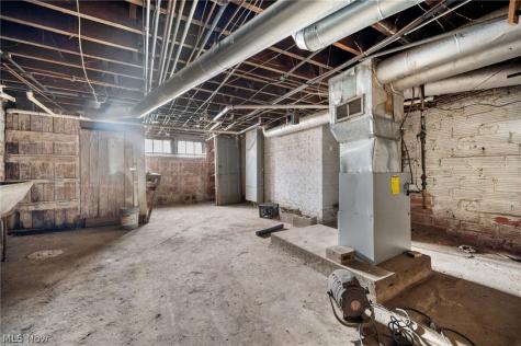 17705 Euclid Avenue Cleveland OH 44112