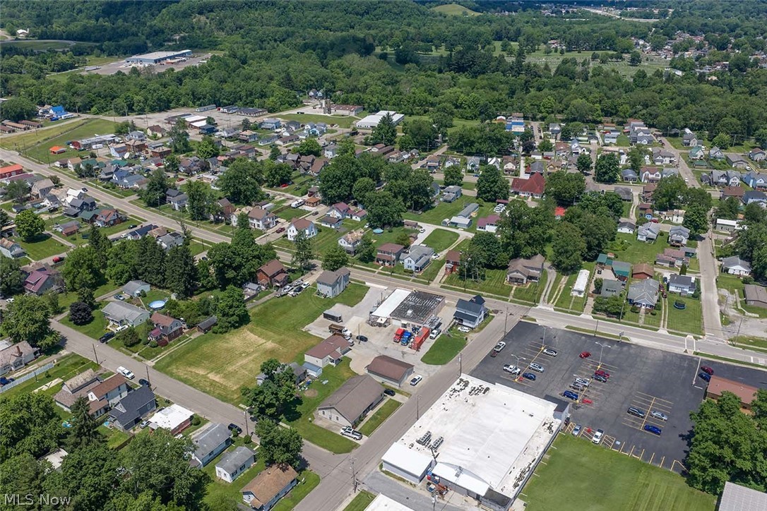 514 Trenton Avenue Uhrichsville OH 44683