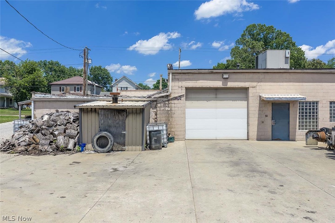 514 Trenton Avenue Uhrichsville OH 44683
