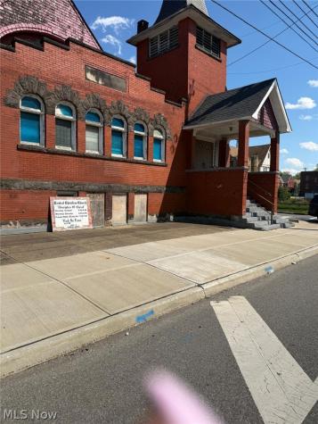 10515 Helena Avenue Cleveland OH 44108