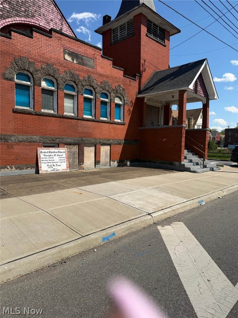 10515 Helena Avenue Cleveland OH 44108