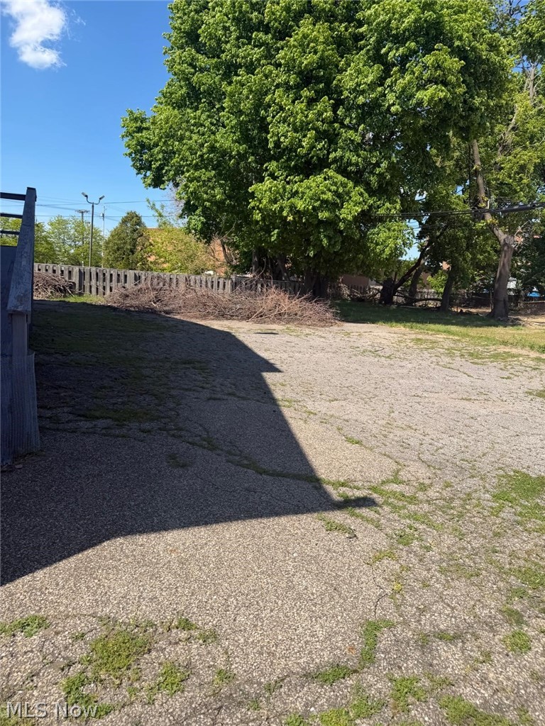 10515 Helena Avenue Cleveland OH 44108