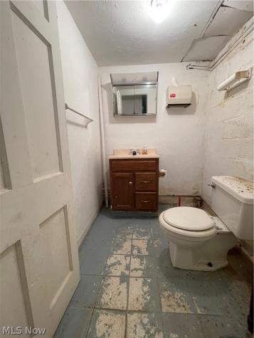 4567 Lee Road Cleveland OH 44128