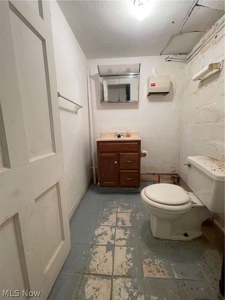 4567 Lee Road Cleveland OH 44128