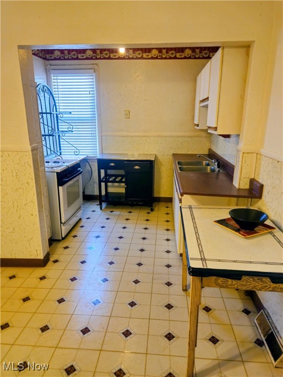 3046 Sackett Avenue Cleveland OH 44109