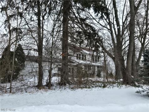1441 E Turkeyfoot Lake Road Akron OH 44312