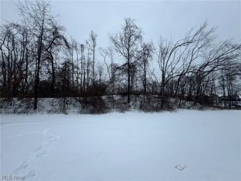 1441 E Turkeyfoot Lake Road Akron OH 44312