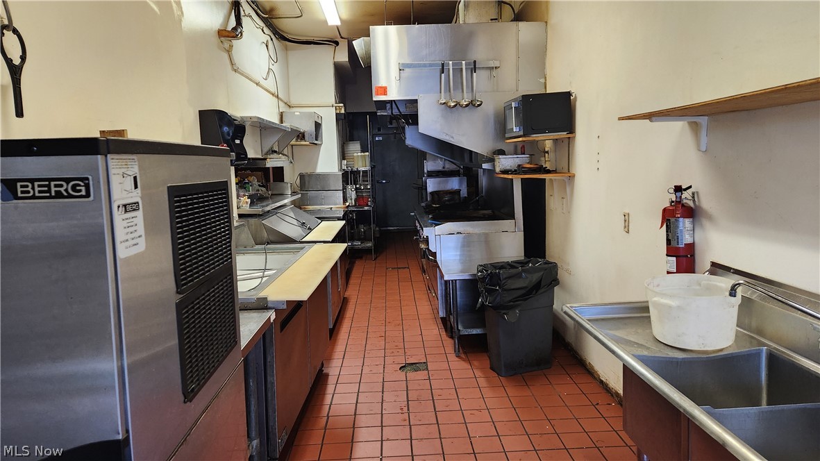 329 E Garfield Road Aurora OH 44202