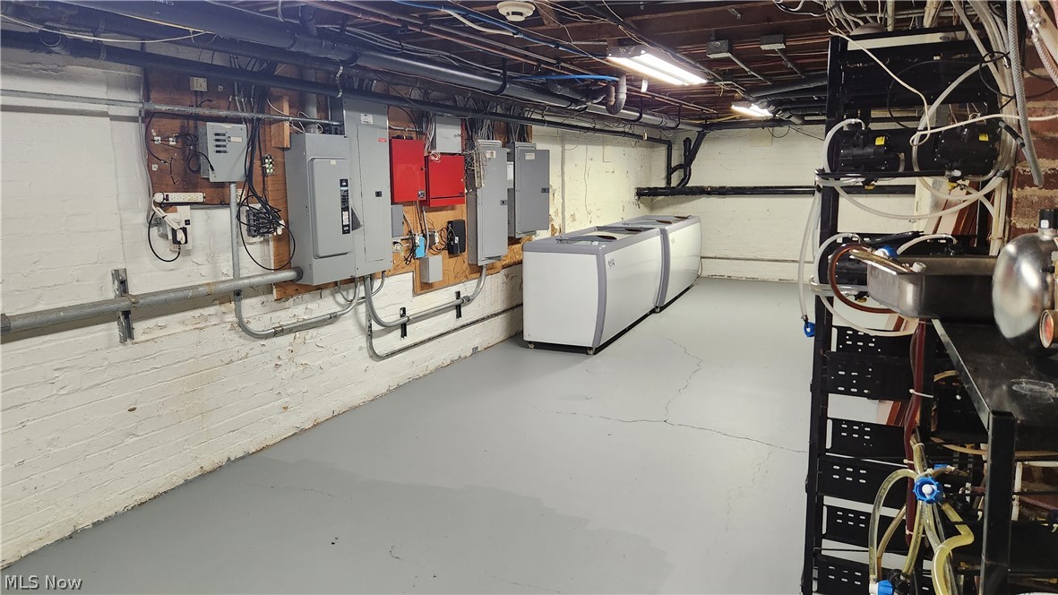 329 E Garfield Road Aurora OH 44202