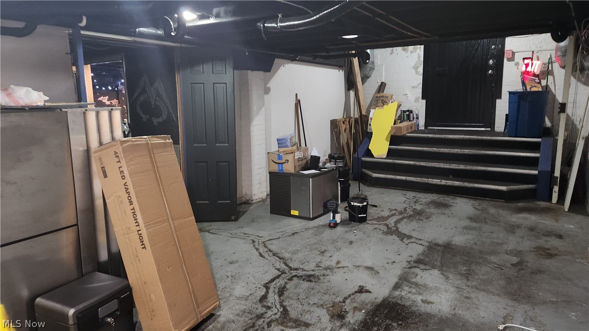 329 E Garfield Road Aurora OH 44202