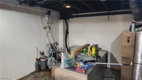 329 E Garfield Road Aurora OH 44202