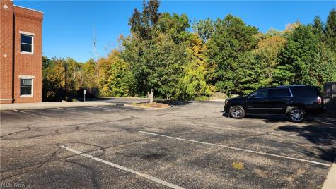 329 E Garfield Road Aurora OH 44202