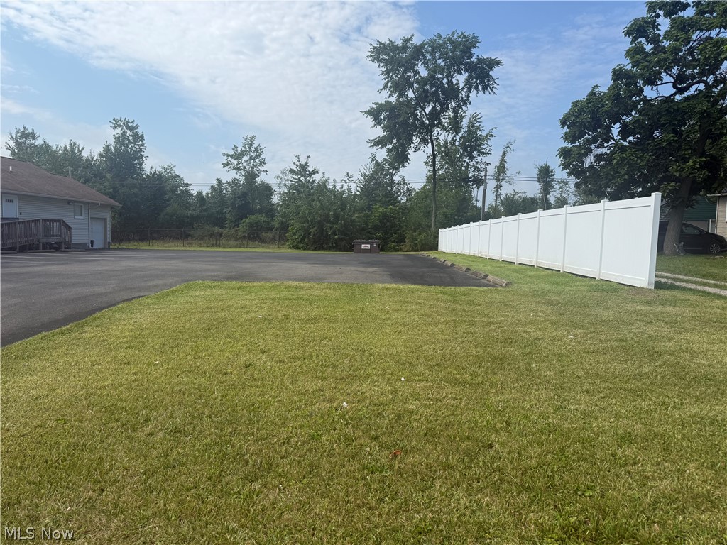 1455 Parkman Road NW Warren OH 44485