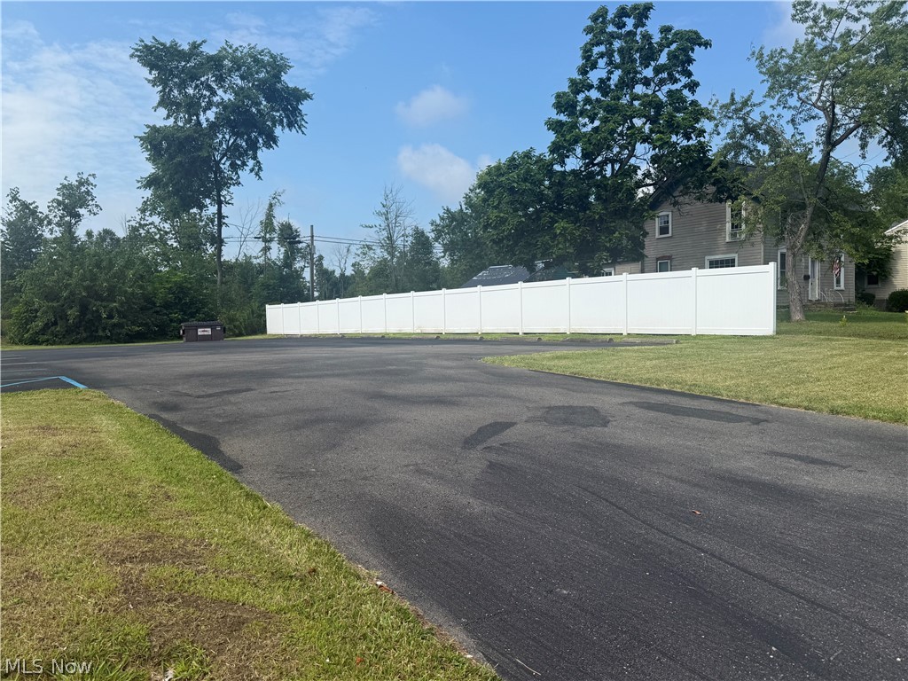 1455 Parkman Road NW Warren OH 44485